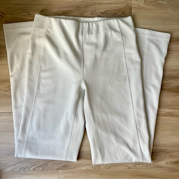 Lululemon Bone Ribbed Softstreme Flared Pant Regular - Picture 7 of 8